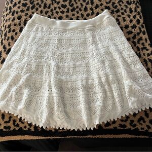 DESIGN365 White Skirt